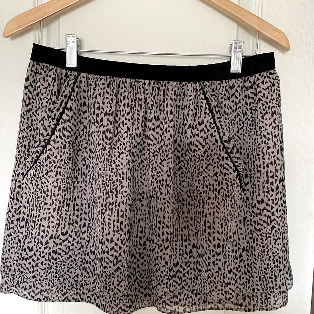 Lined crepe skirt with pockets